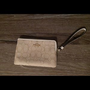 LAST CHANCE Coach Wristlet